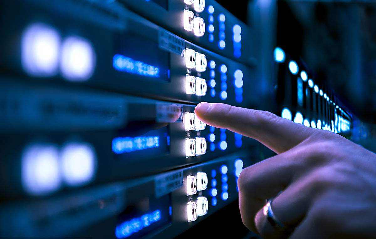 計算機專業畢業生的職業選擇 為何軟件開發熱,硬件開發冷?